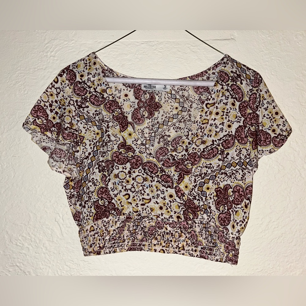 Crossover Crop Tee